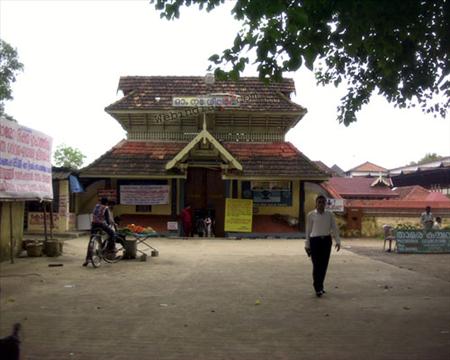 Ernakulam Shiva Temple - Kerala