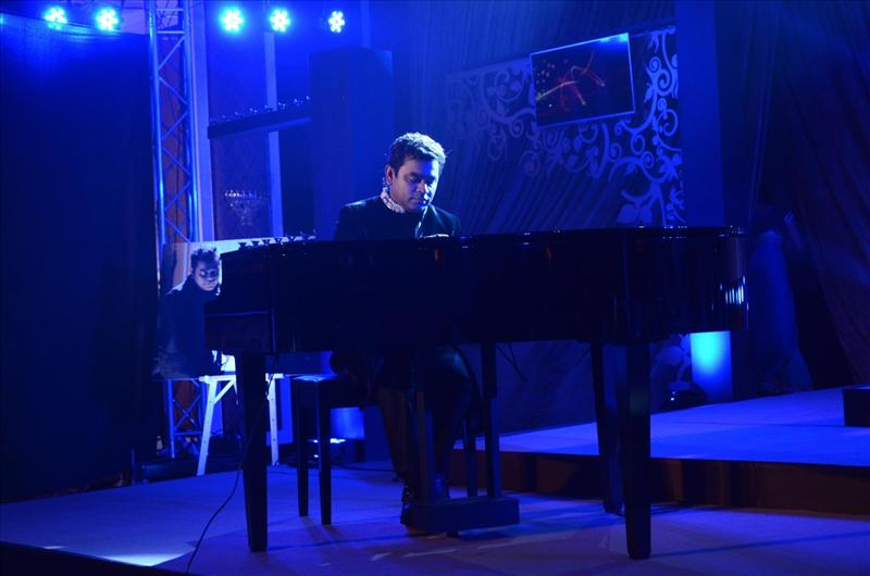 A. R. Rahman performs at Raunaq launch, Mumbai