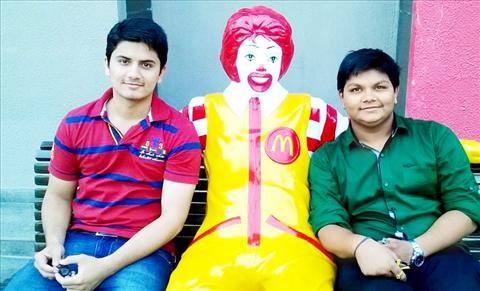 manthan shah with his friend