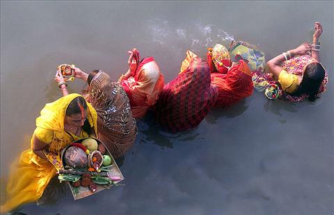 The ritual of Chhath Pooja
