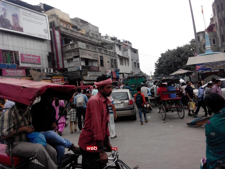 Busy Street Life Of Chandni Chowk