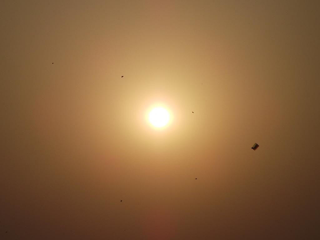 Sun With Kites