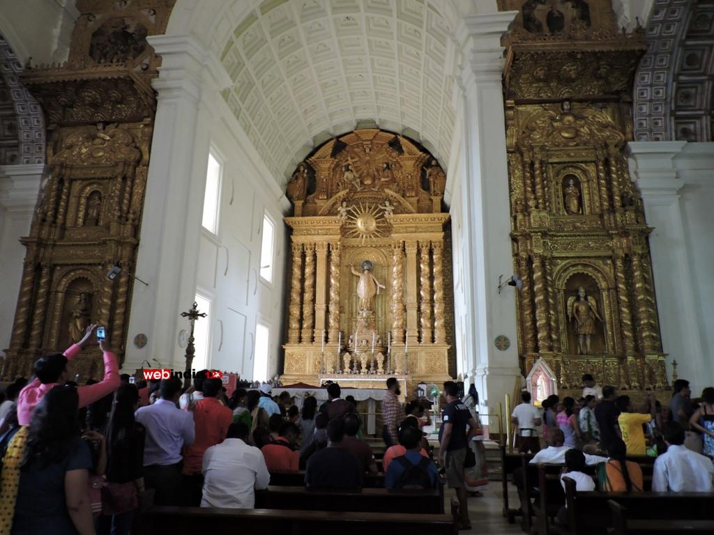Basilica of Bom Jesus: Inside