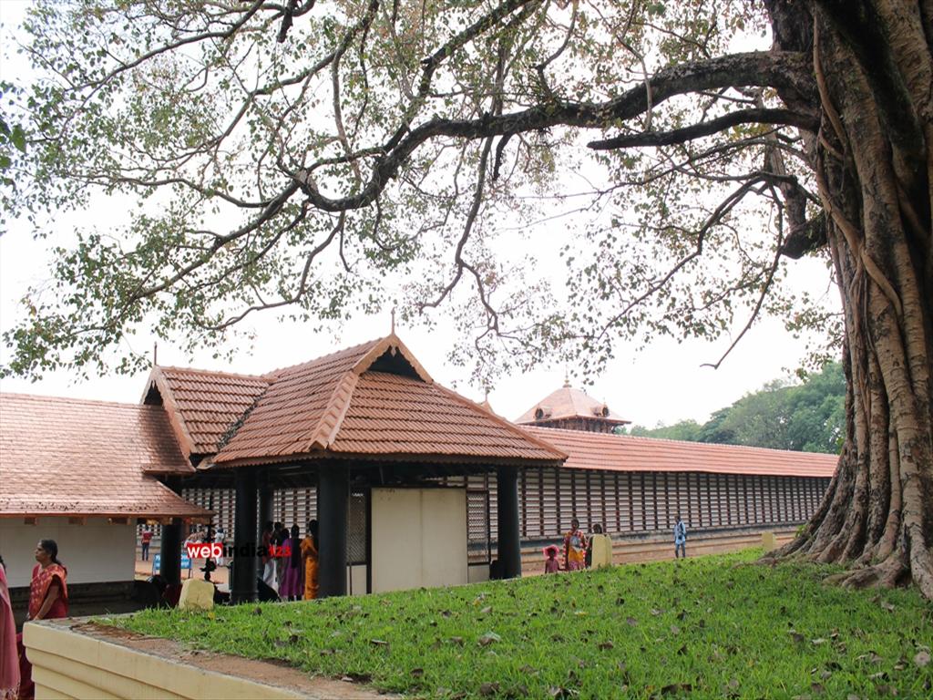 Sree Vadakkunnathan Temple