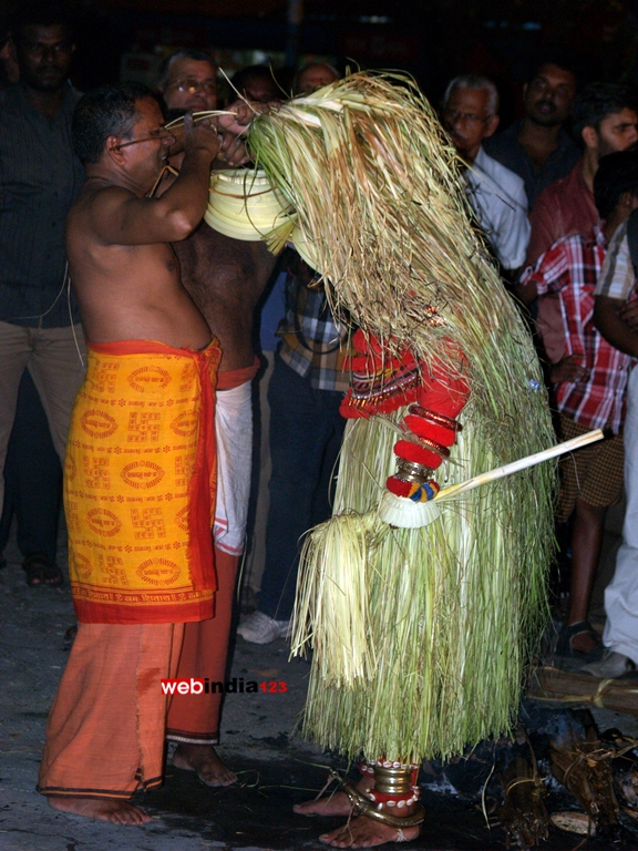 Pottan Theyyam