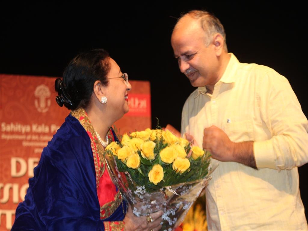 Shri Manish Sisodia and Begum Parween Sultana at Delhi Classical Music Festival