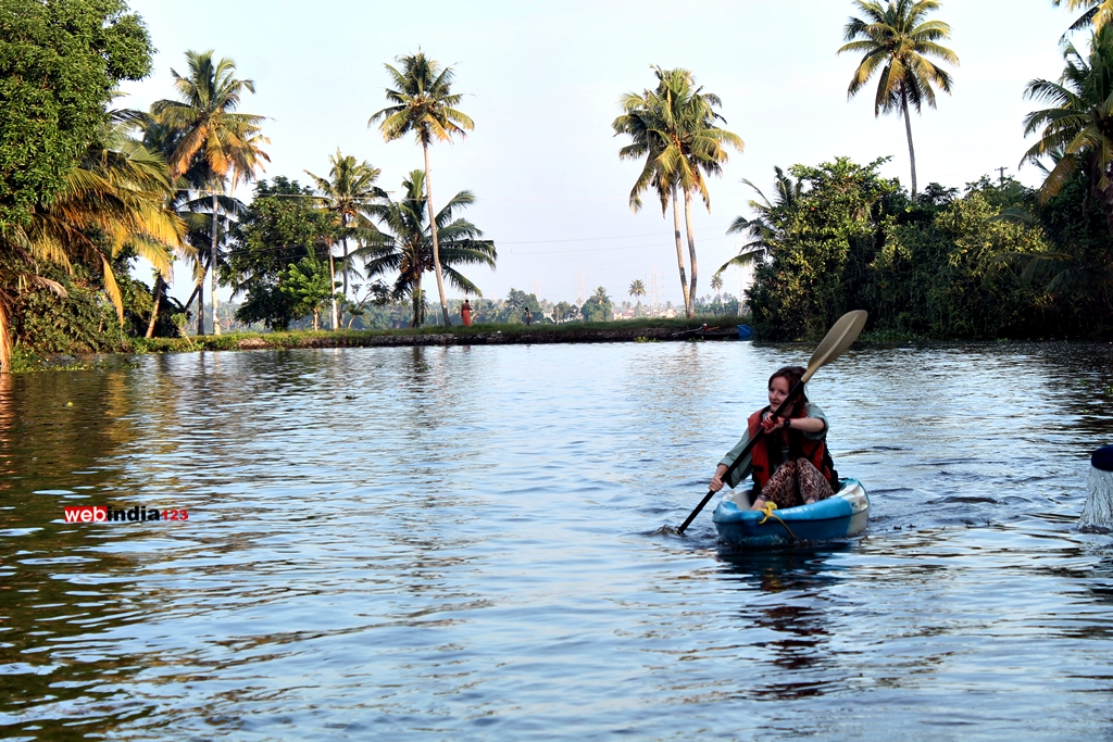Kayaking to Alleppey backwaters