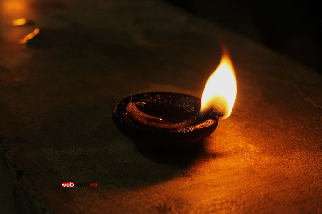 Lamp - Guruvayur Utsavam 2016