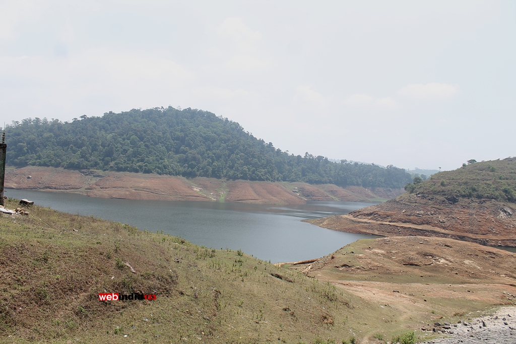 Sholayar Reservoir Premises