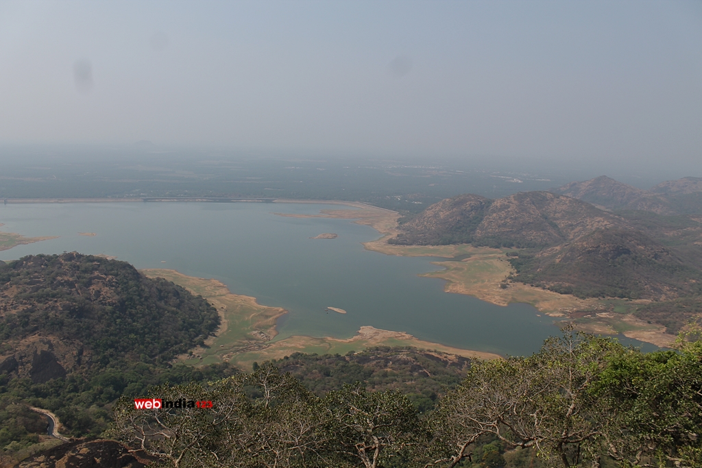 Aliyar Dam From Loam's View Point