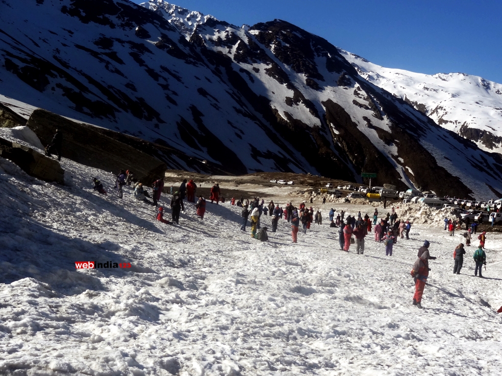 Snow Point at Rohtang Pass