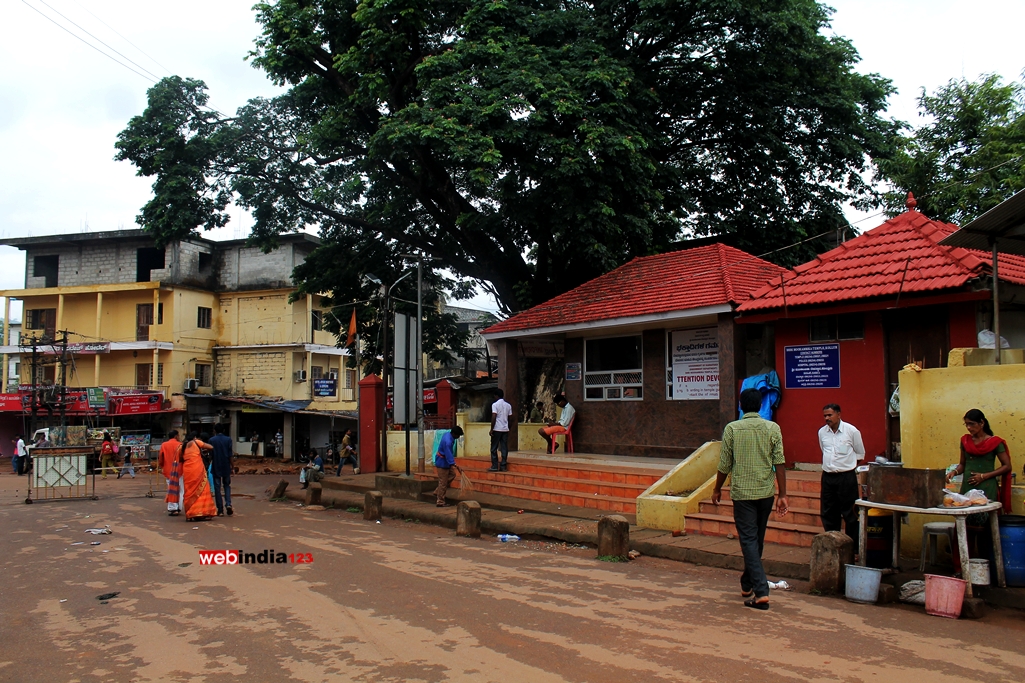 Road to Kollur Sri Mookambika Temple