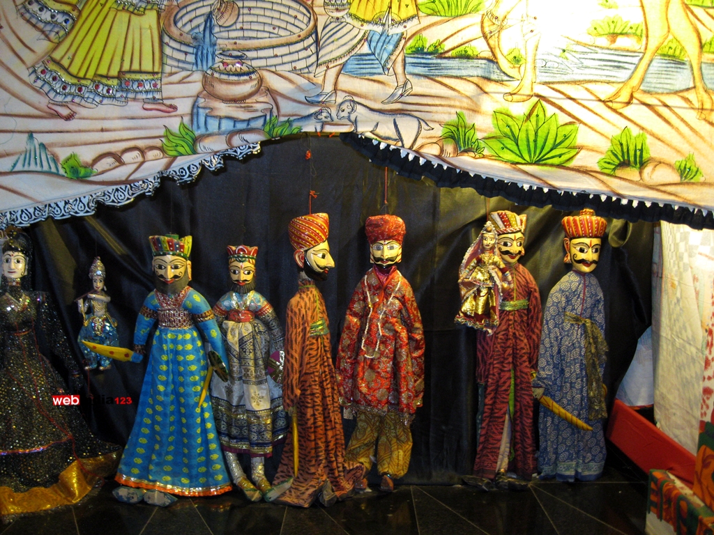 Puppet Show at Lebua Resort