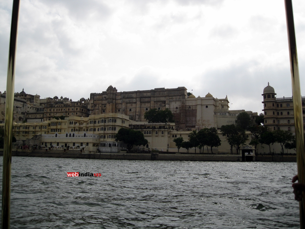 City Palace, Udaipur from Boat