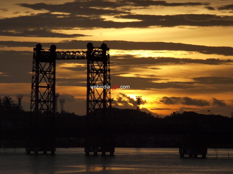 Harbour Bridge, Island