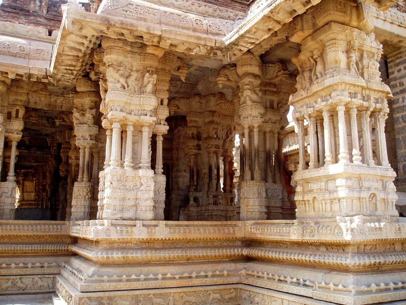 This is musical pillars in Hampi palace. Every pil