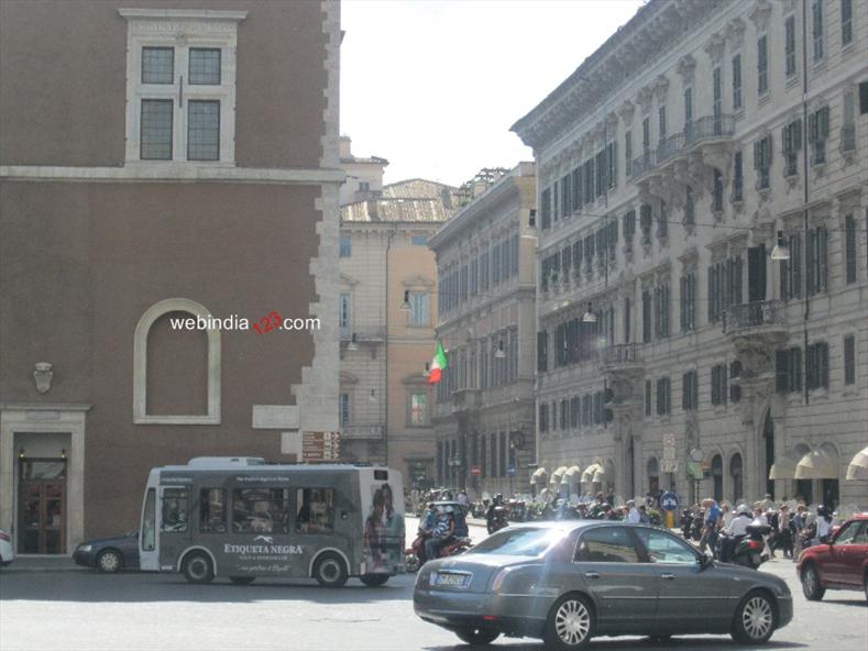 Street View, Rome, Italy