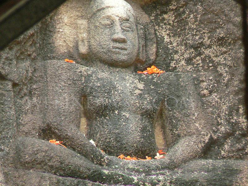 Sculpture at Kallil Bhagavathy temple or Kallil Ks